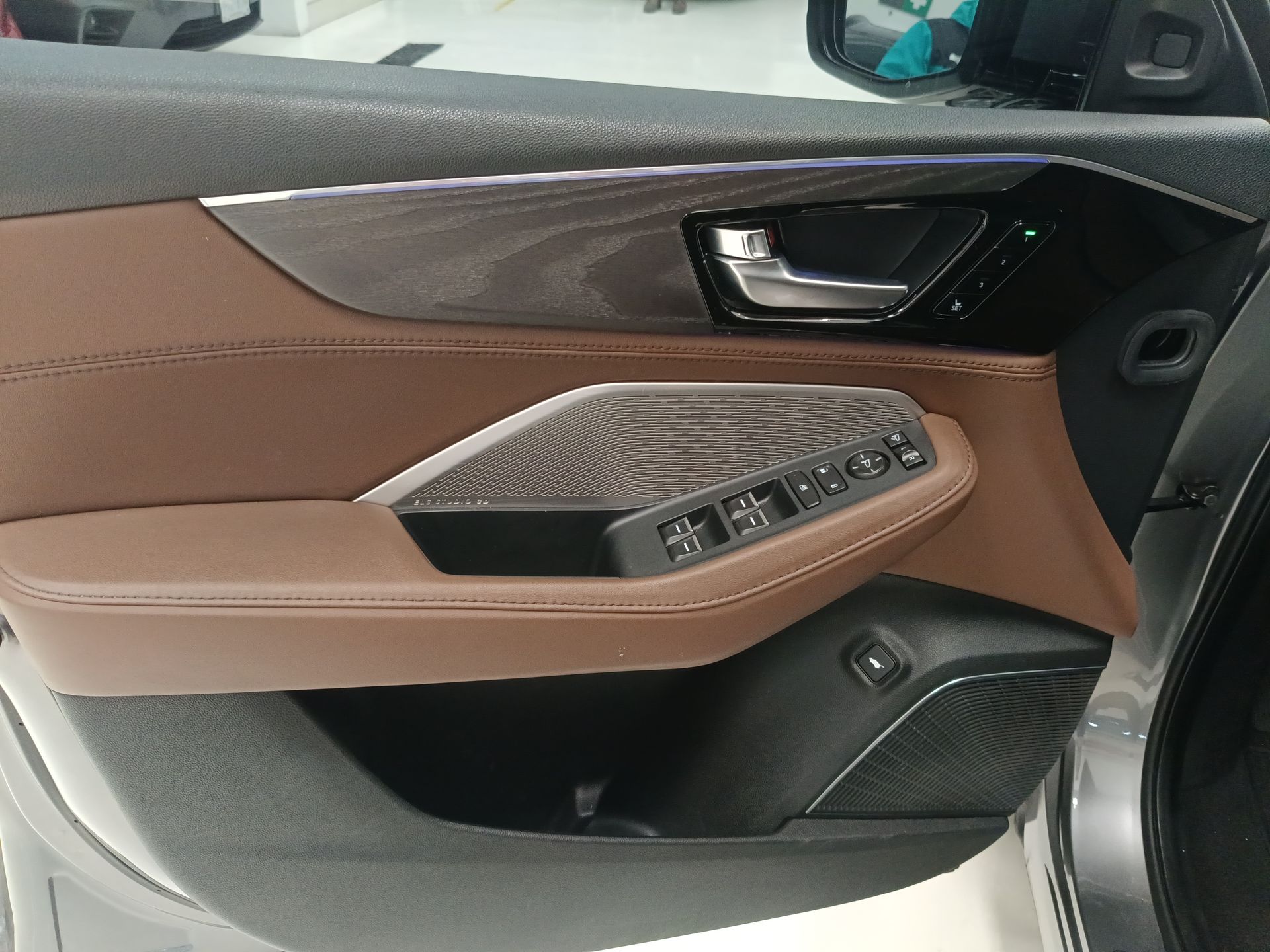 2024 Acura MDX ADVANCE