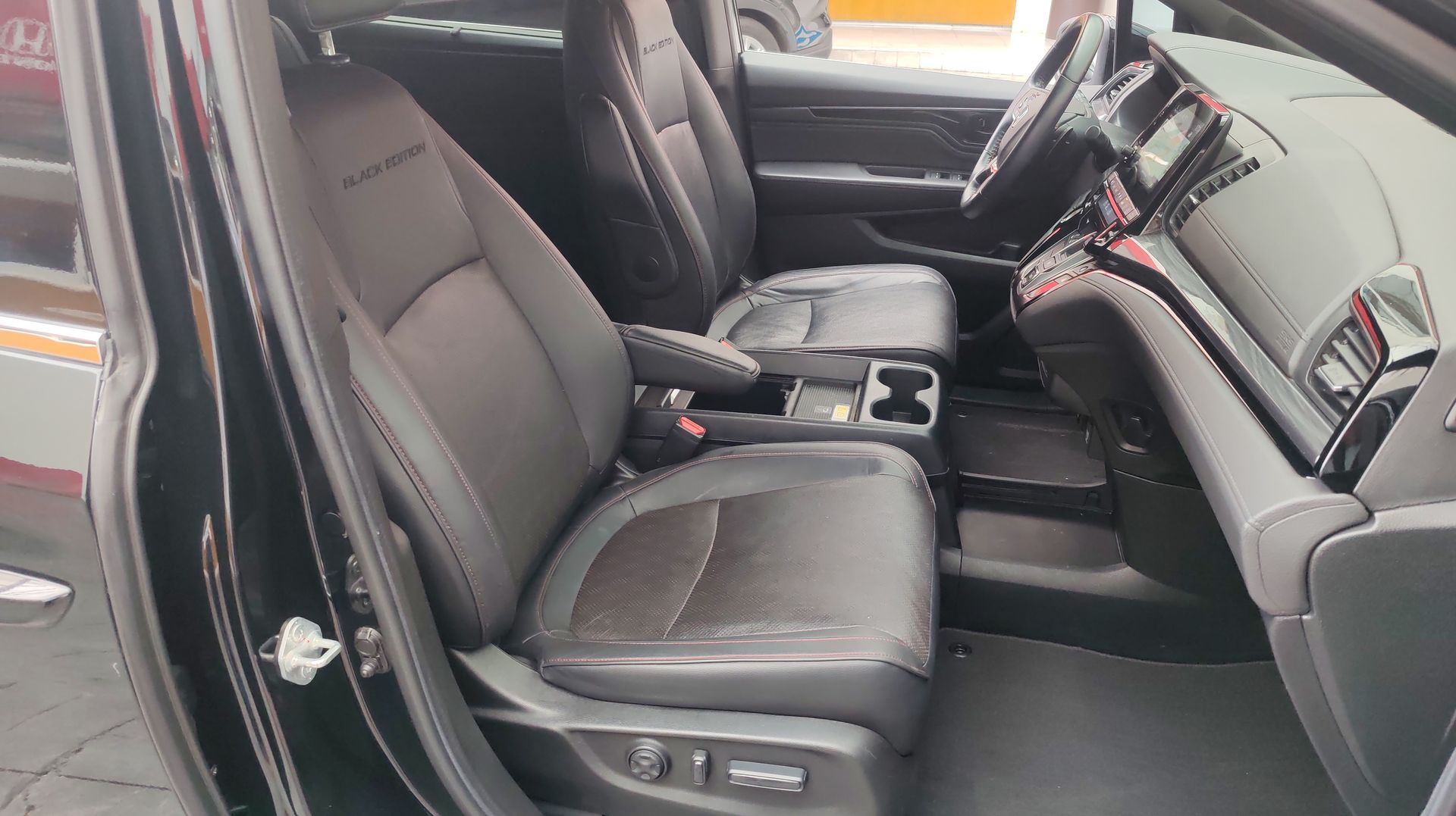2024 Honda ODYSSEY BLACK EDITION