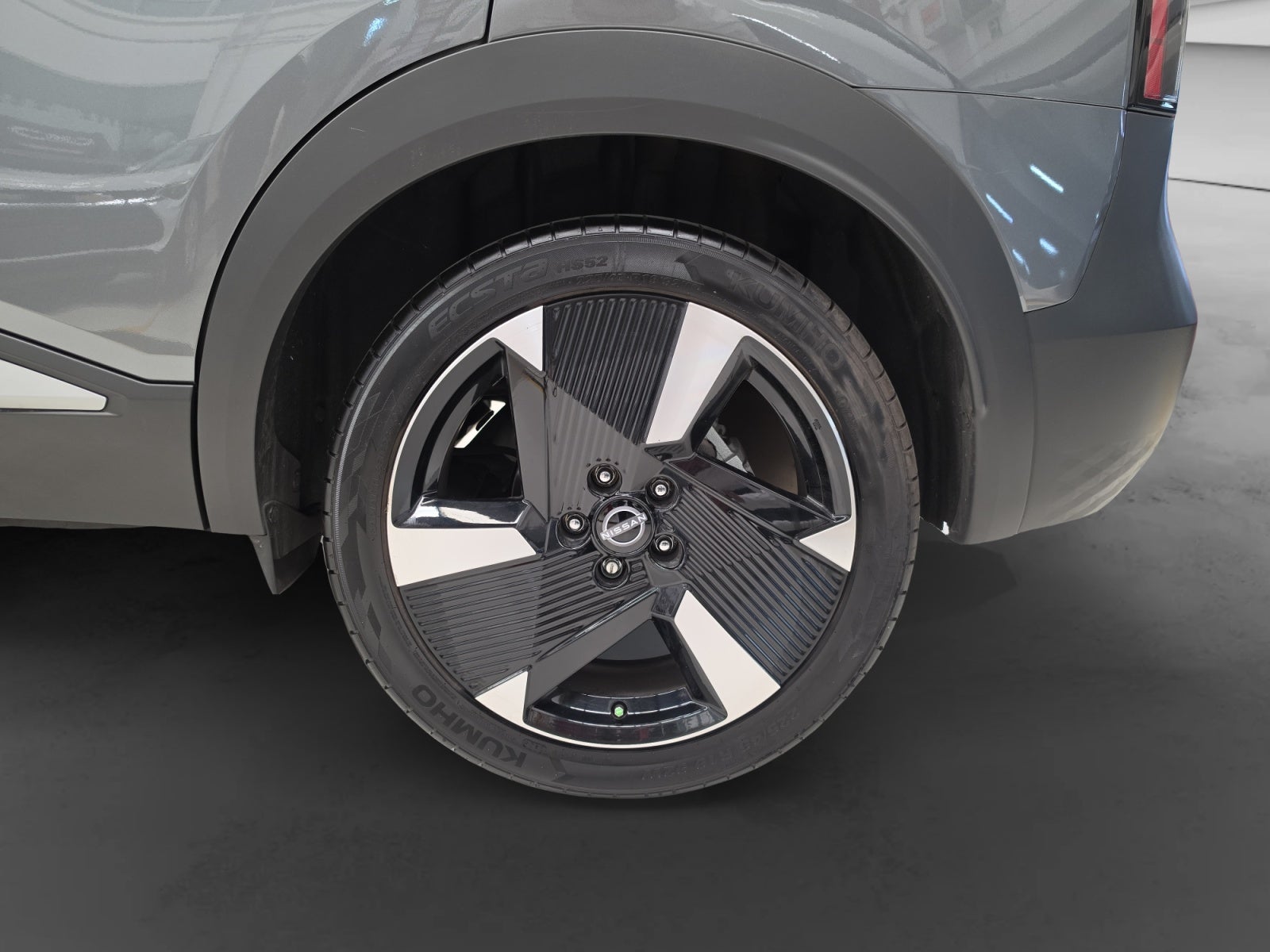2025 Nissan KICKS PLATINUM CVT 25