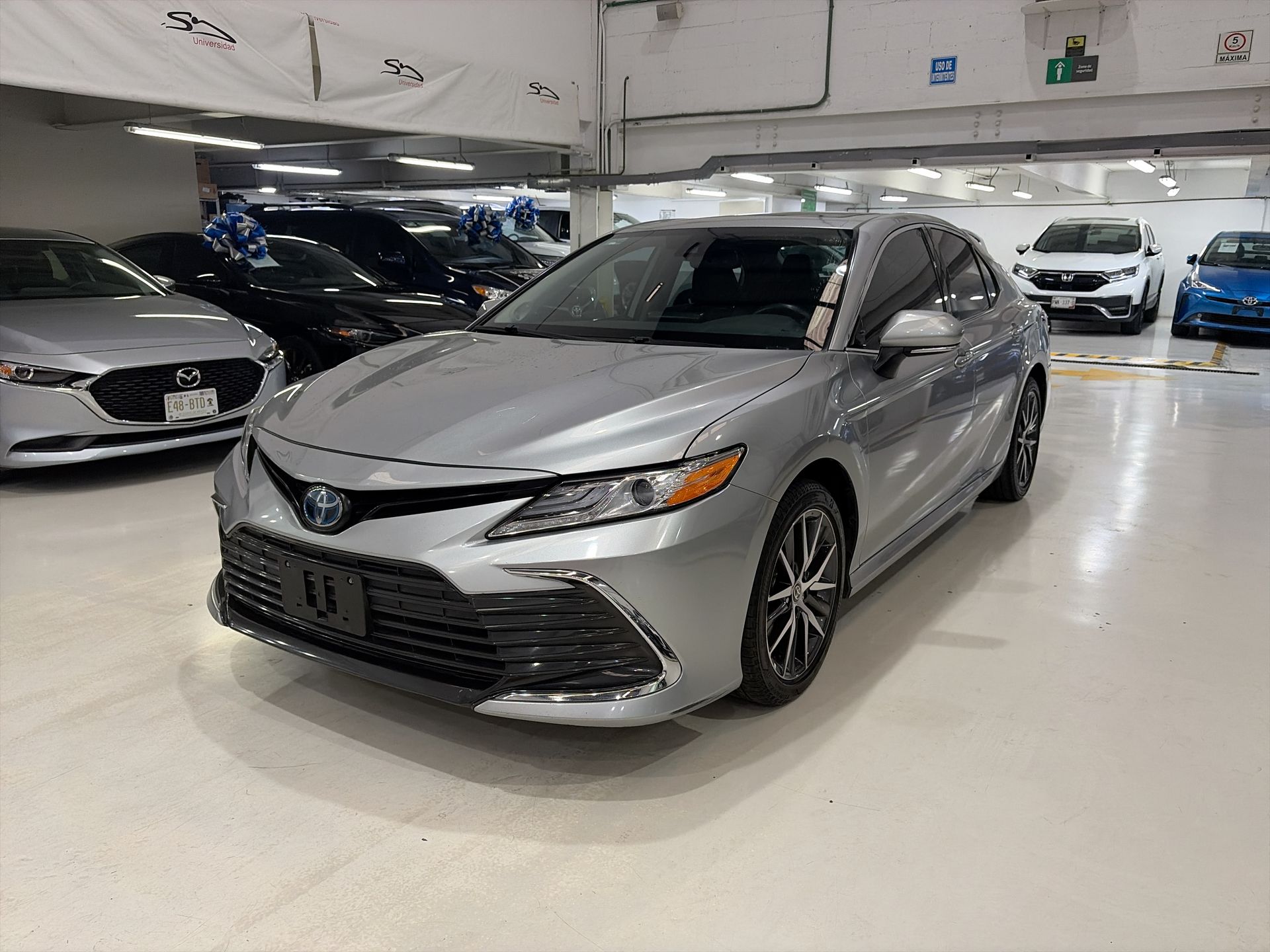 2022 Toyota CAMRY XLE HV