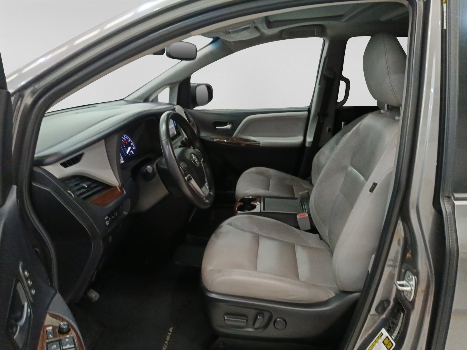 2017 Toyota SIENNA LIMITED