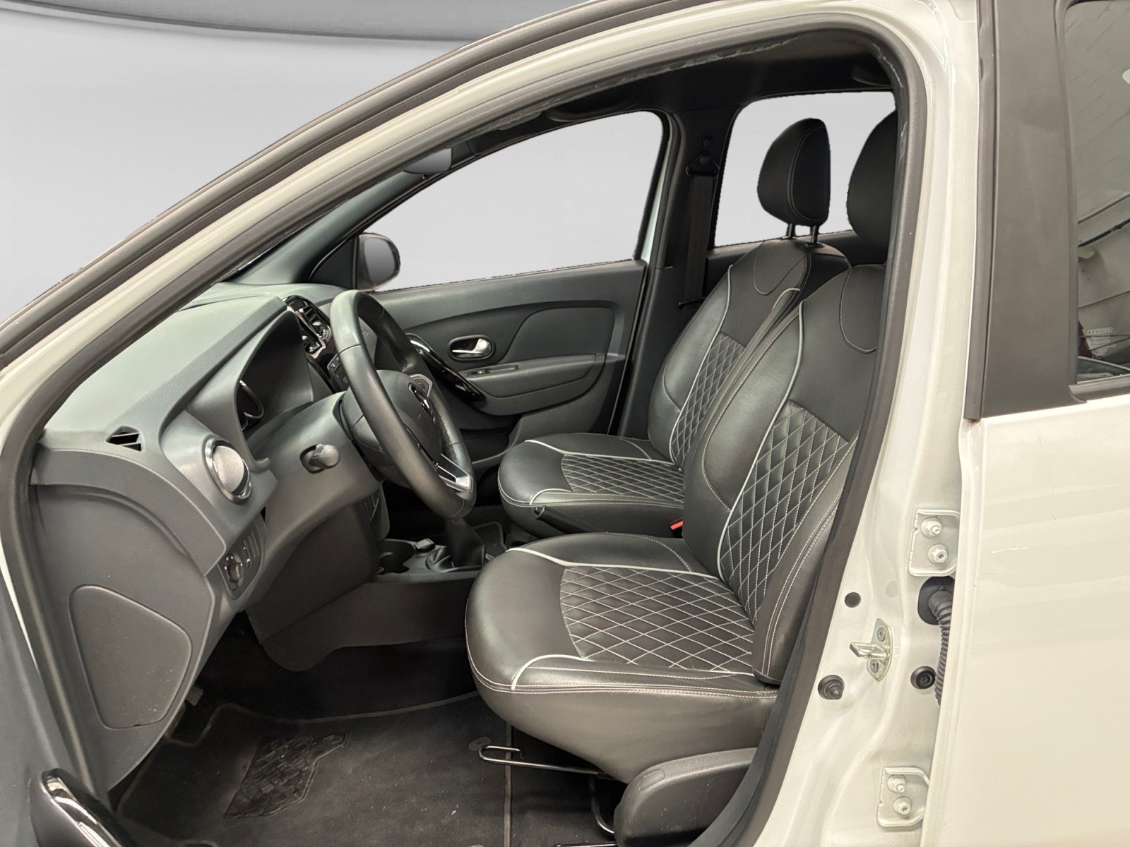 2024 RENAULT LOGAN 1.6 INTENS CVT
