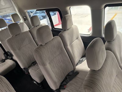 2023 Nissan URVAN 14 PASAJEROS AMPLIA AA 23
