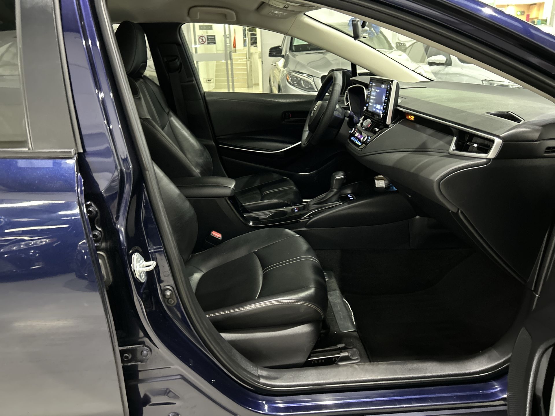 2022 Toyota COROLLA LE HV
