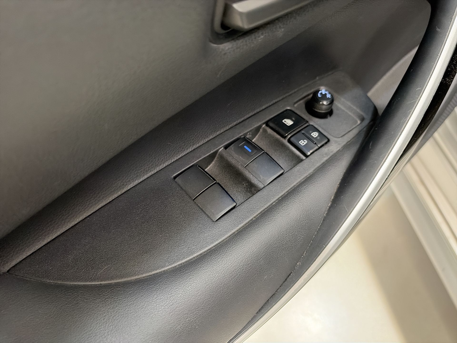 2022 Toyota COROLLA LE HV