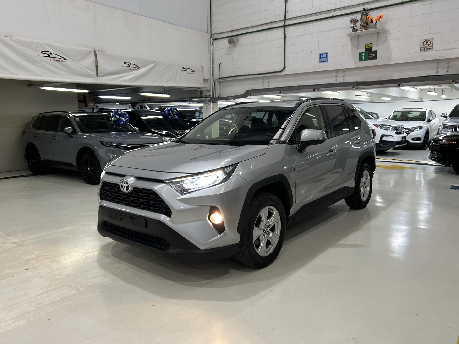 2019 Toyota RAV4 2.5 XLE AWD AT
