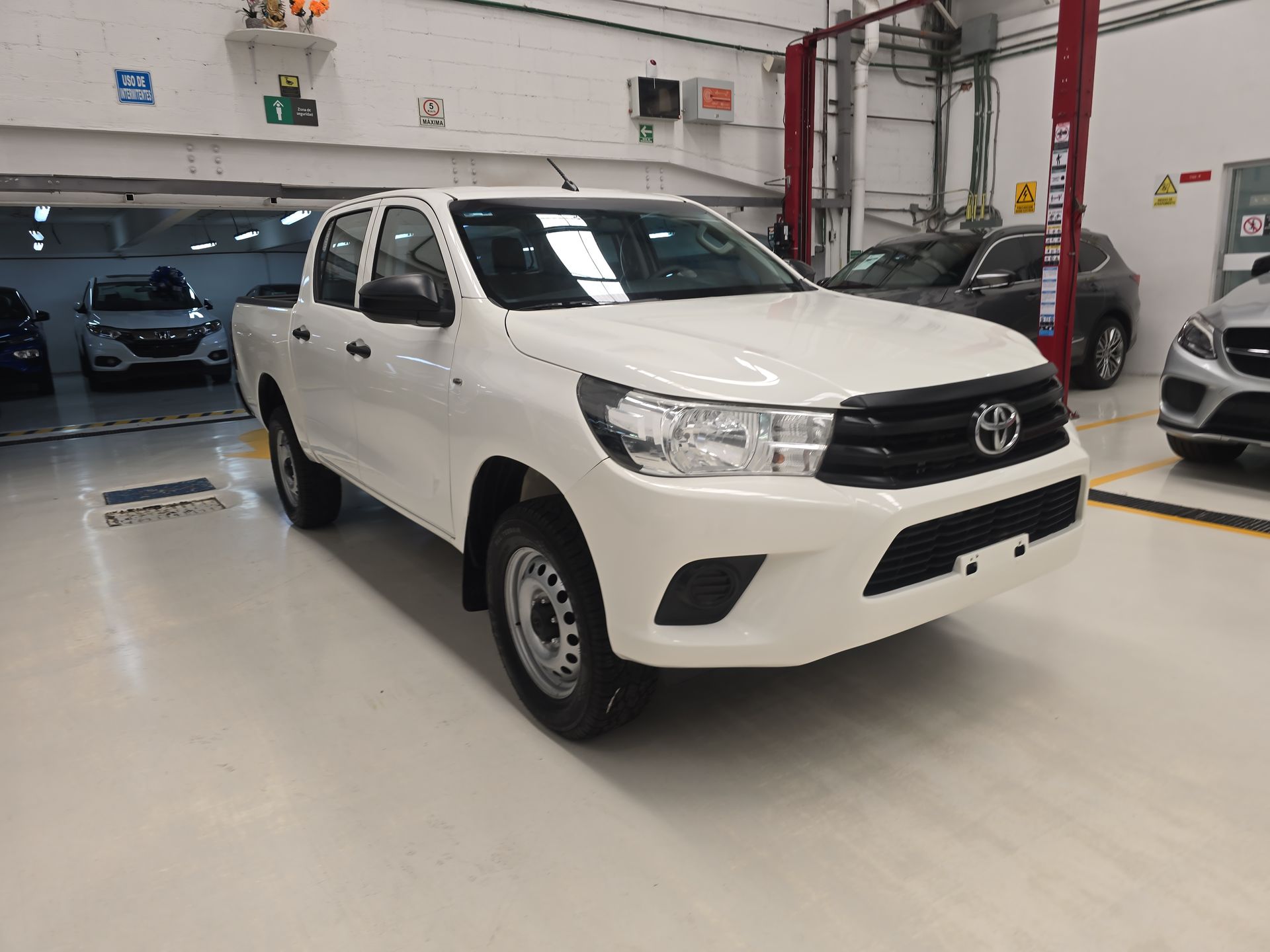 2019 Toyota HILUX 4X4 DOBLE CABINA DIESEL MT