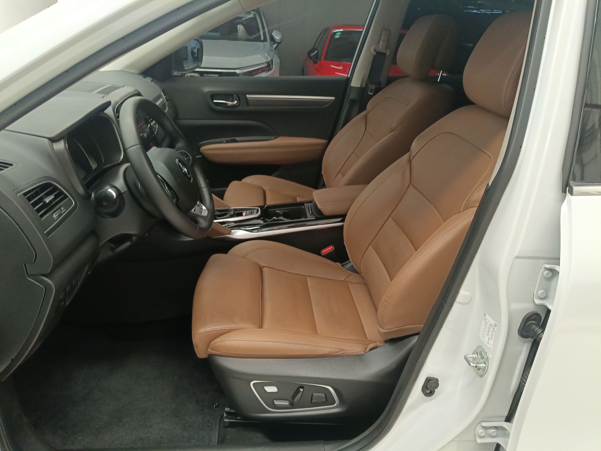 2023 RENAULT KOLEOS ICONIC