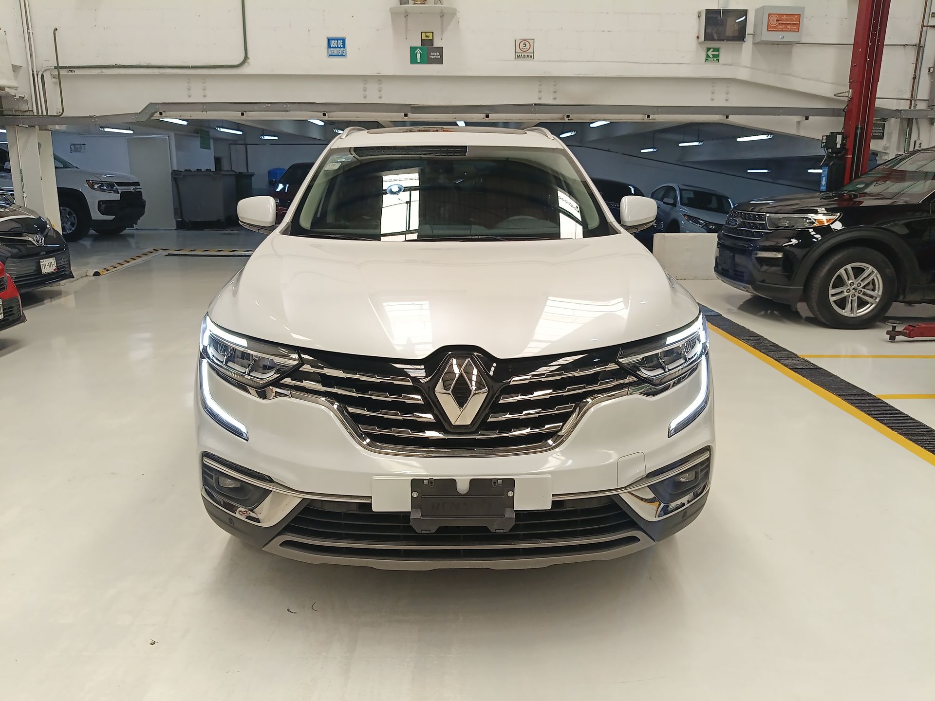 2023 RENAULT KOLEOS ICONIC