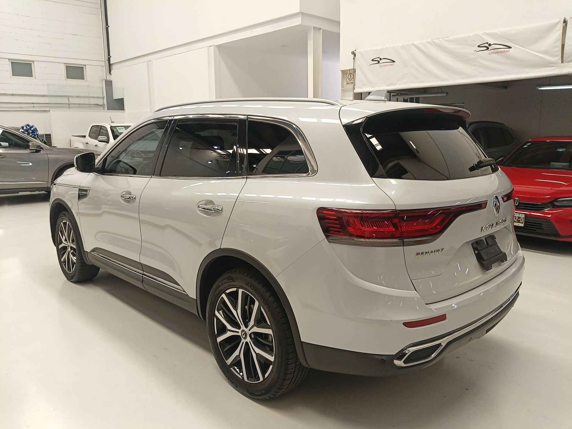 2023 RENAULT KOLEOS ICONIC