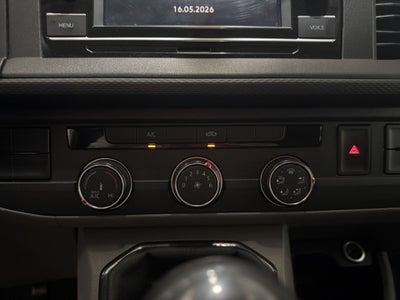 2022 Volkswagen TRANSPORTER DIESEL PANEL 6.1 CARGO VAN MT