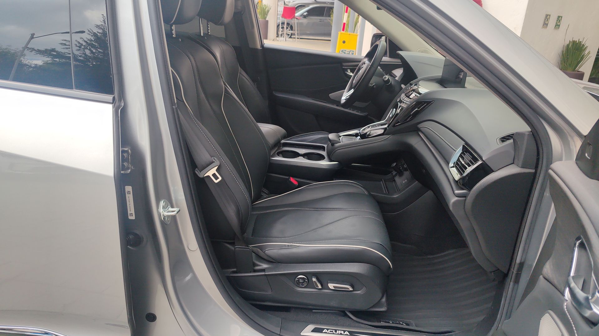 2025 Acura RDX ADVANCE