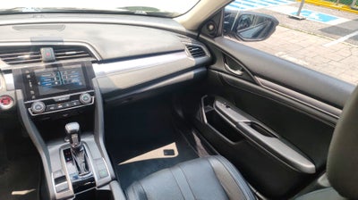 2018 Honda CIVIC TOURING