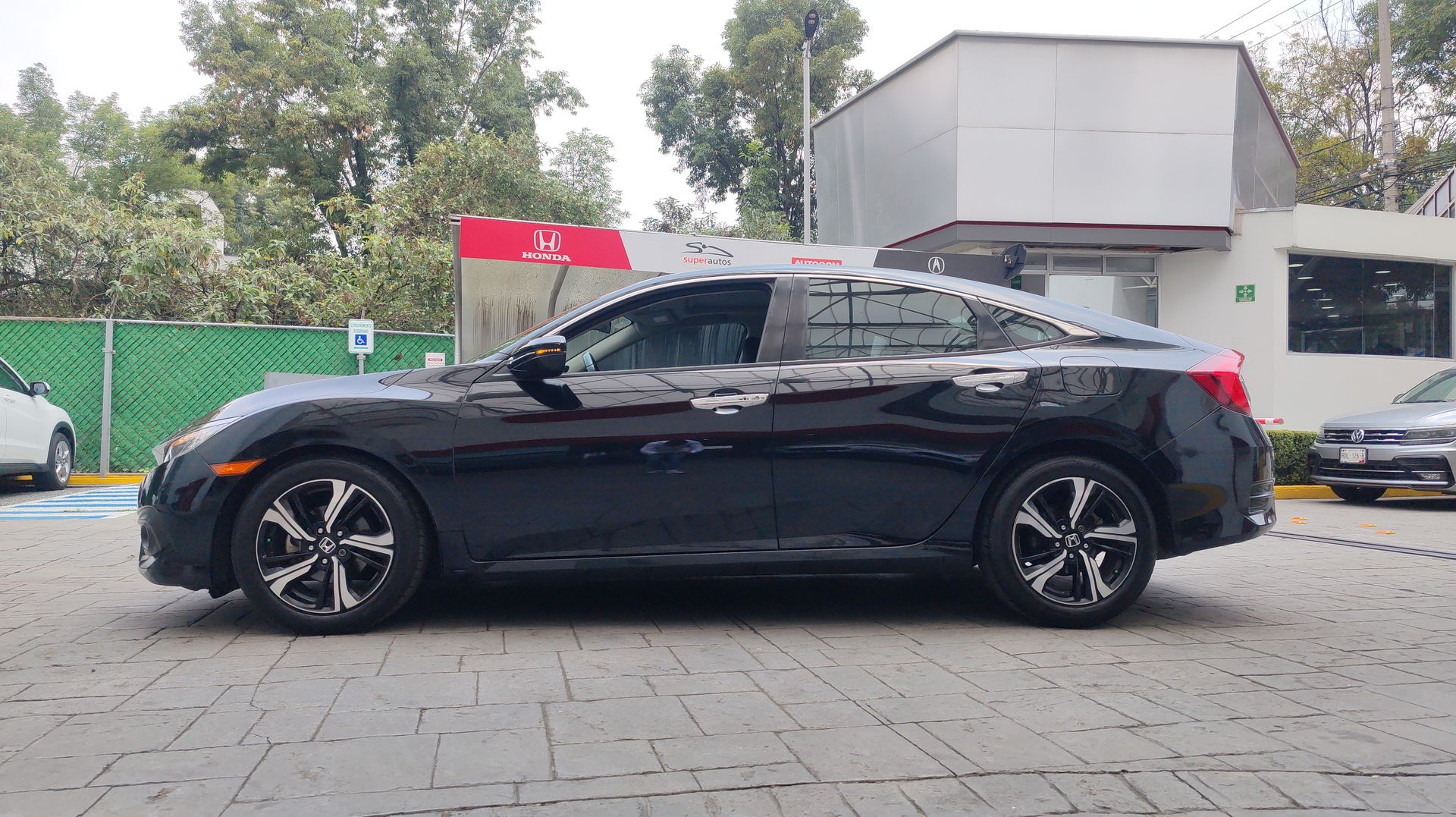 2018 Honda CIVIC TOURING