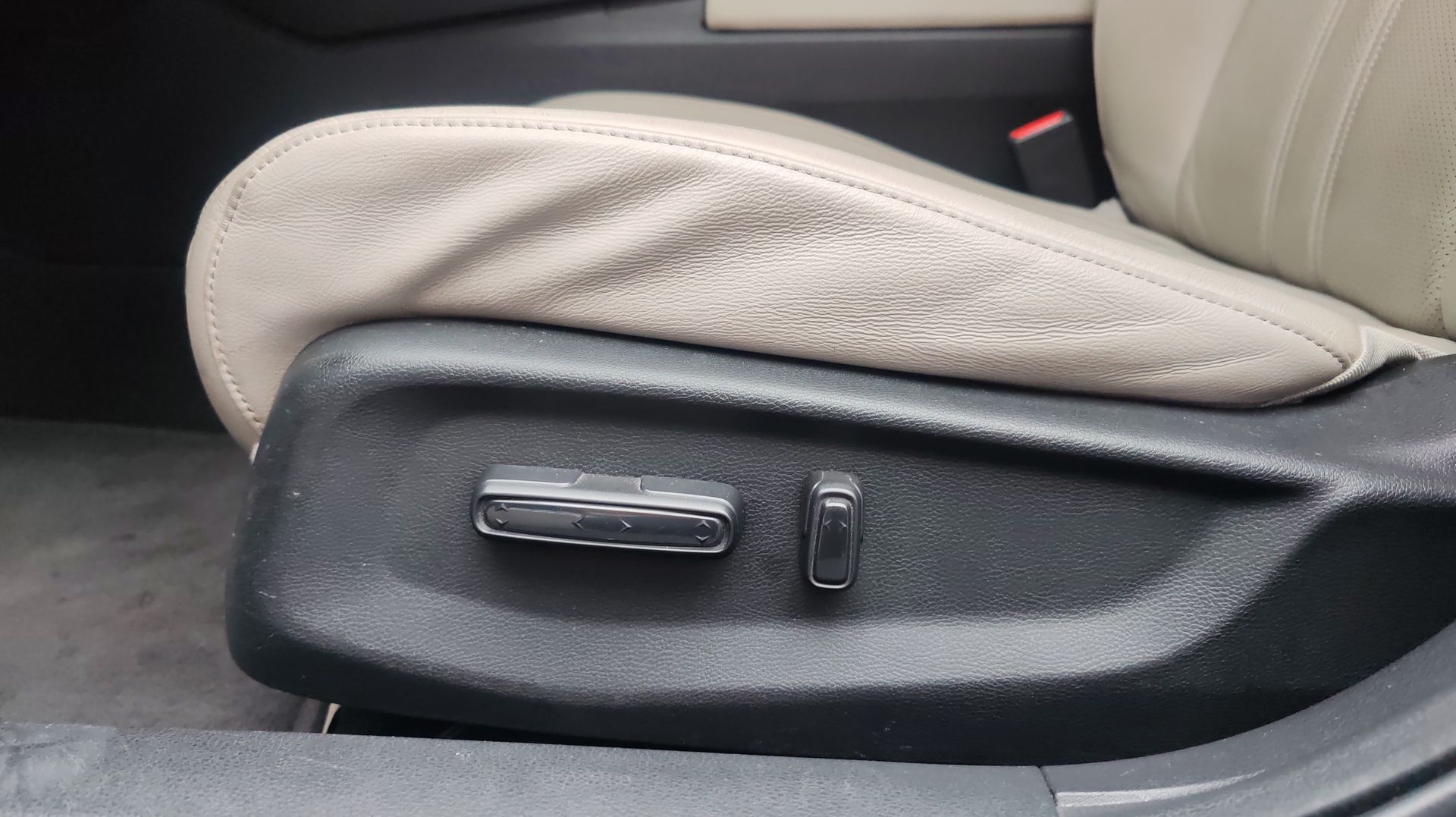 2020 Honda INSIGHT HYBRID