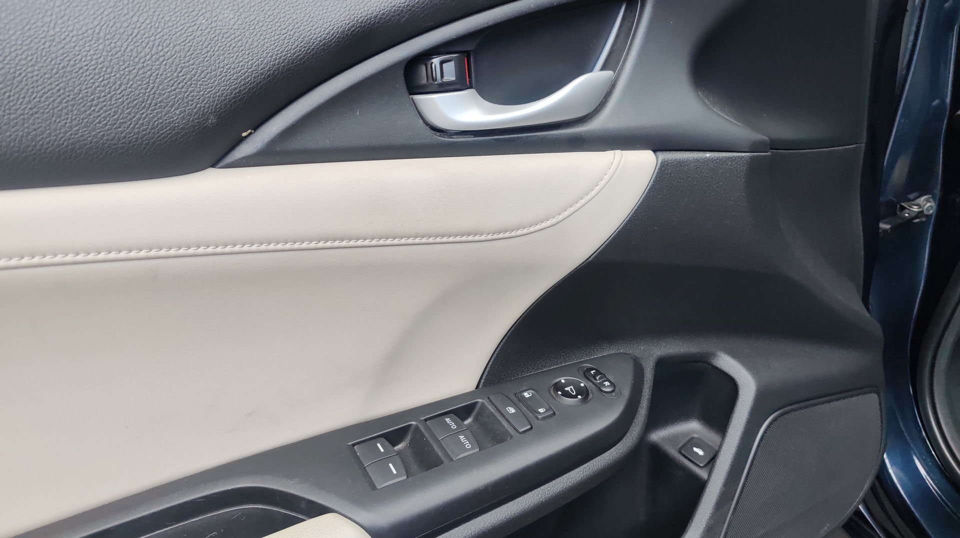 2020 Honda INSIGHT HYBRID