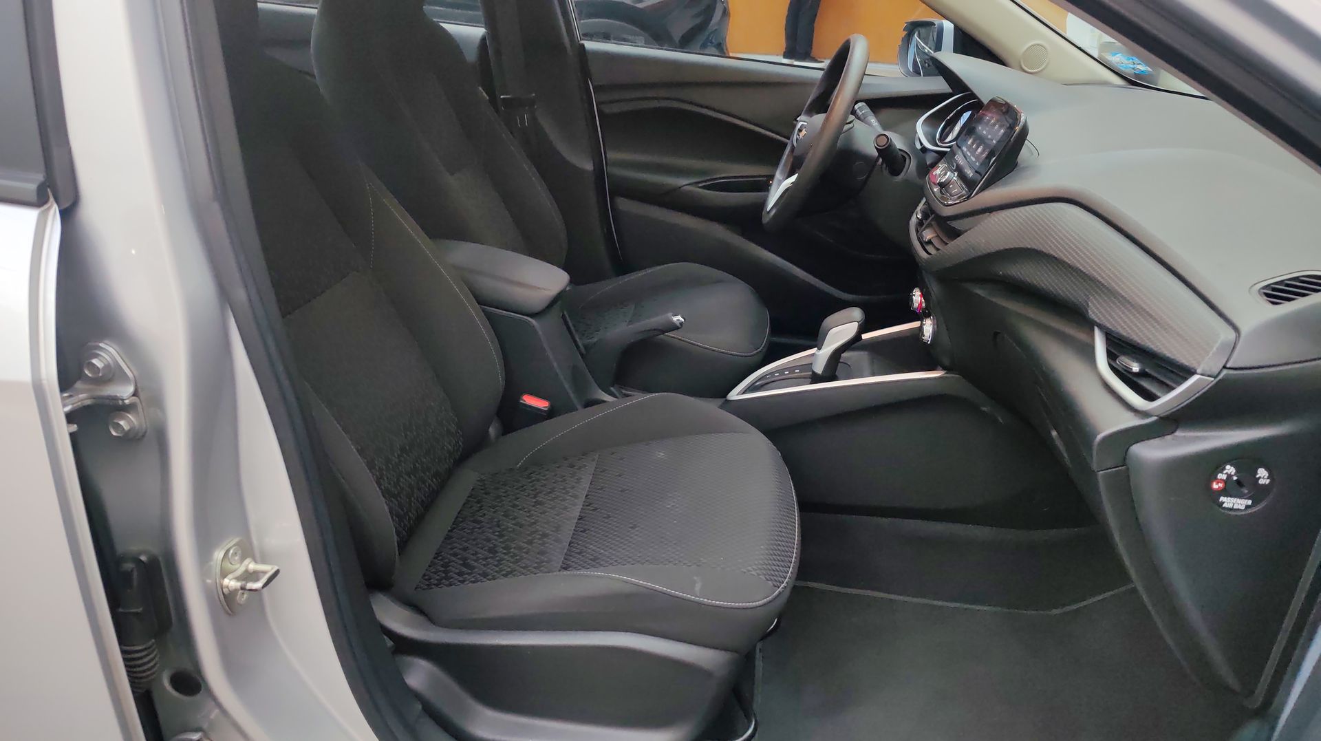2021 Chevrolet ONIX 4 PTAS PAQ D LT ONIX 4 PTAS PAQ D LT 3 GASOLINA 4P