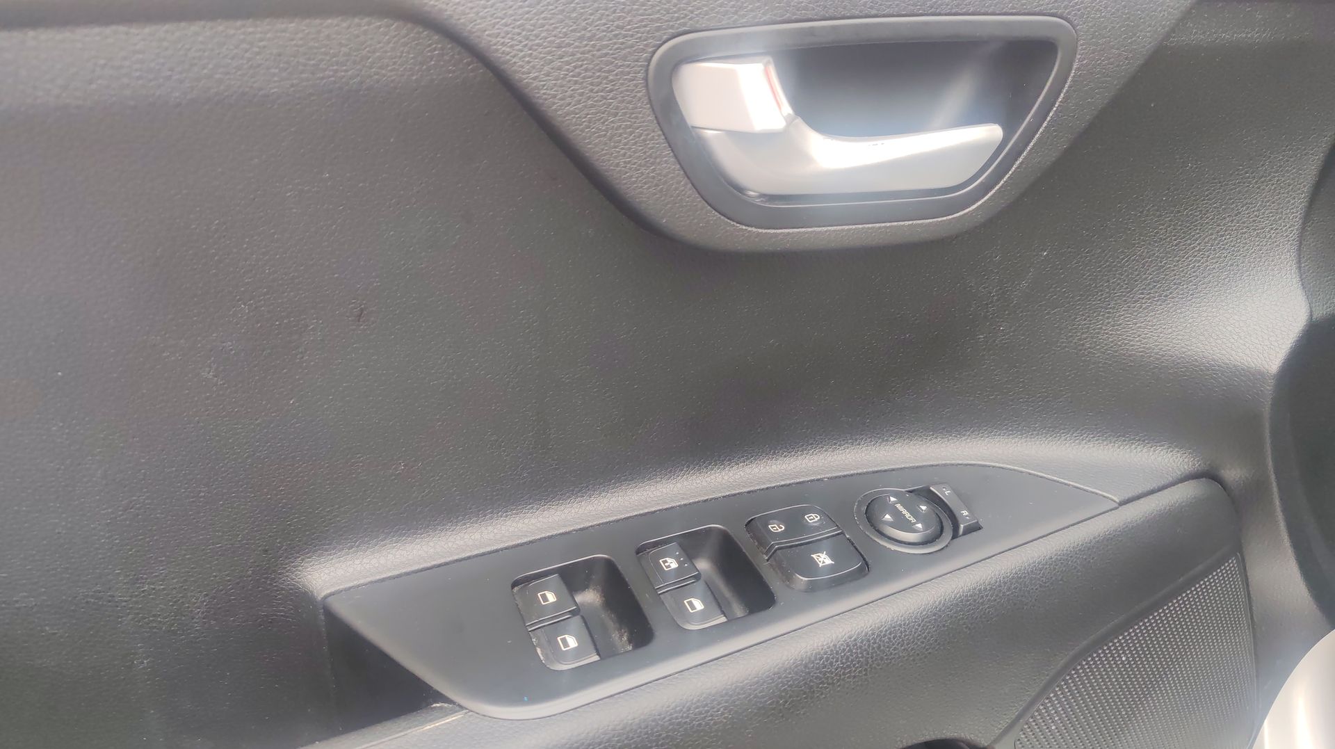 2022 Kia RIO L TA