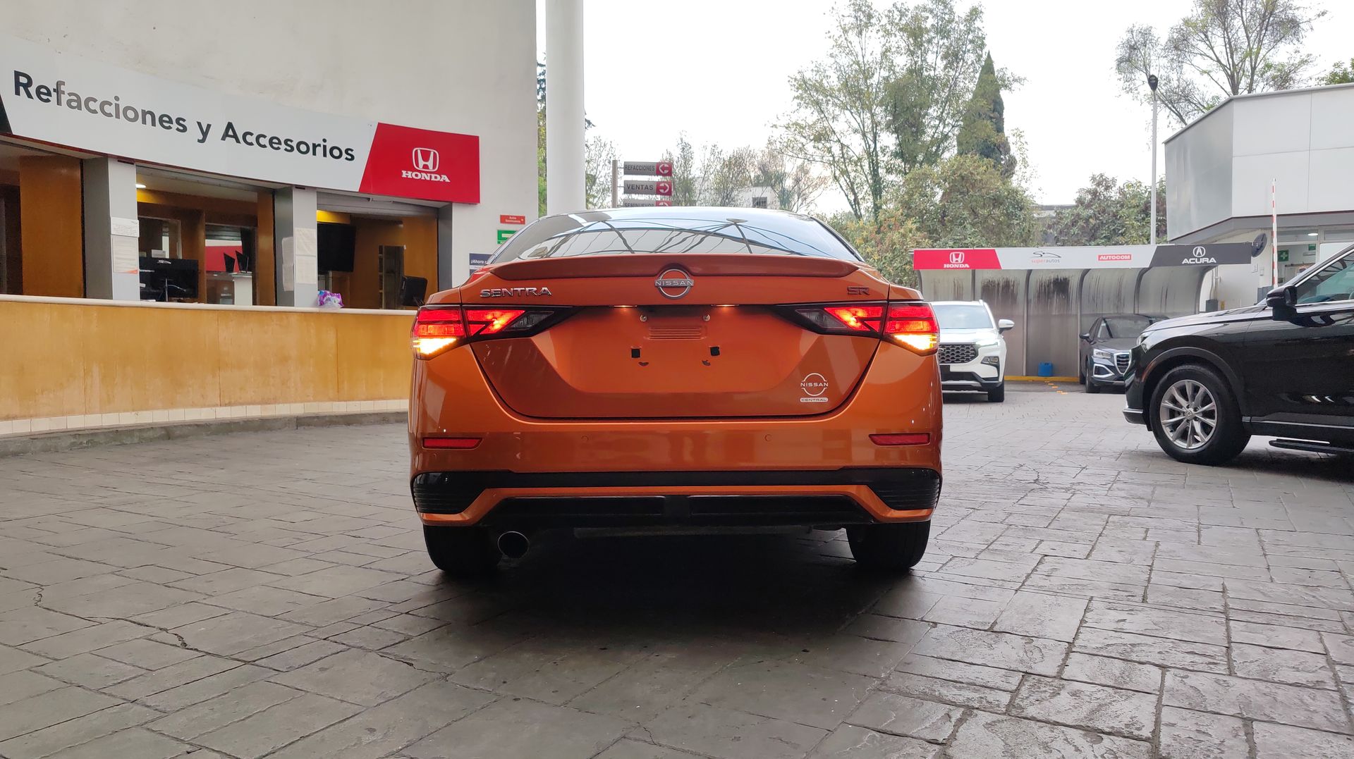 2025 Nissan SENTRA PLATINUM BITONO CVT 25