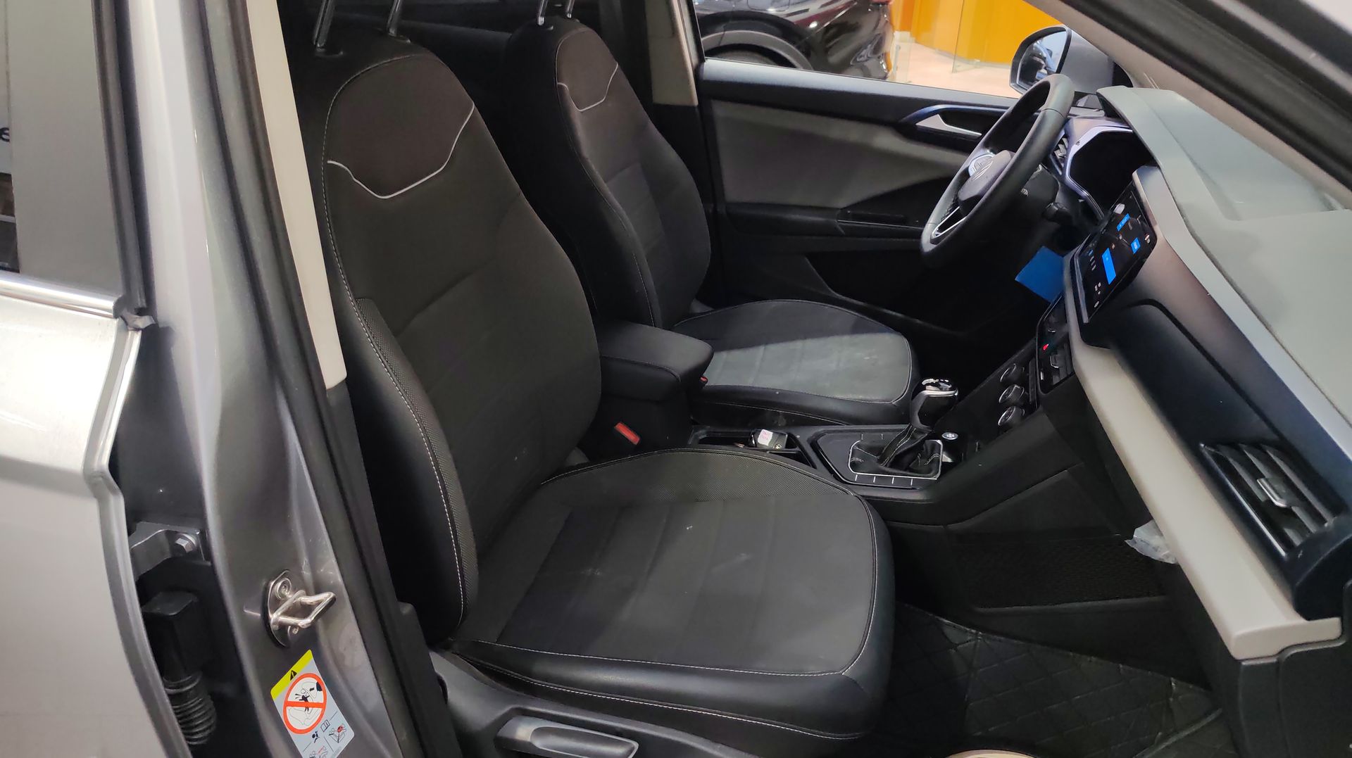 2023 Volkswagen TAOS COMFORTLINE