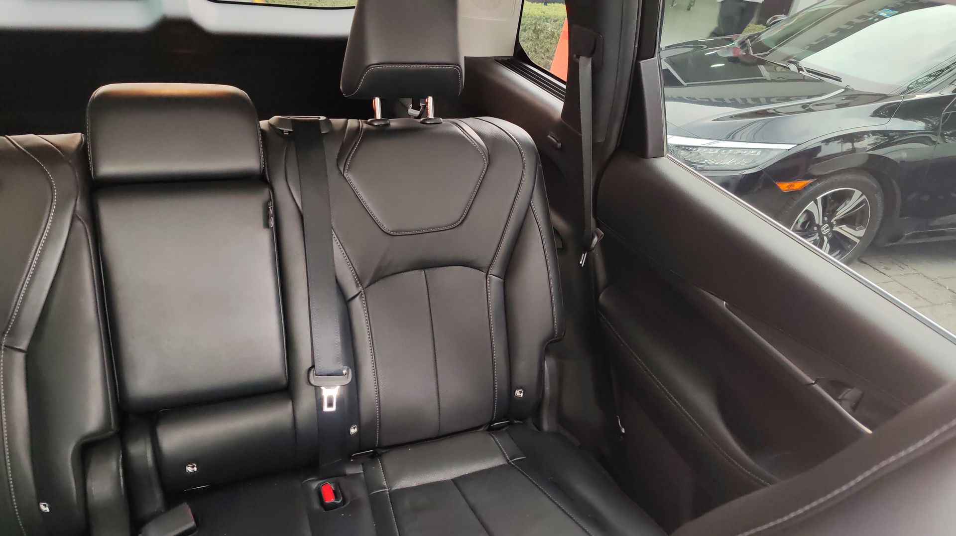 2023 Nissan INFINITI 3.5L LUXE AWD 23