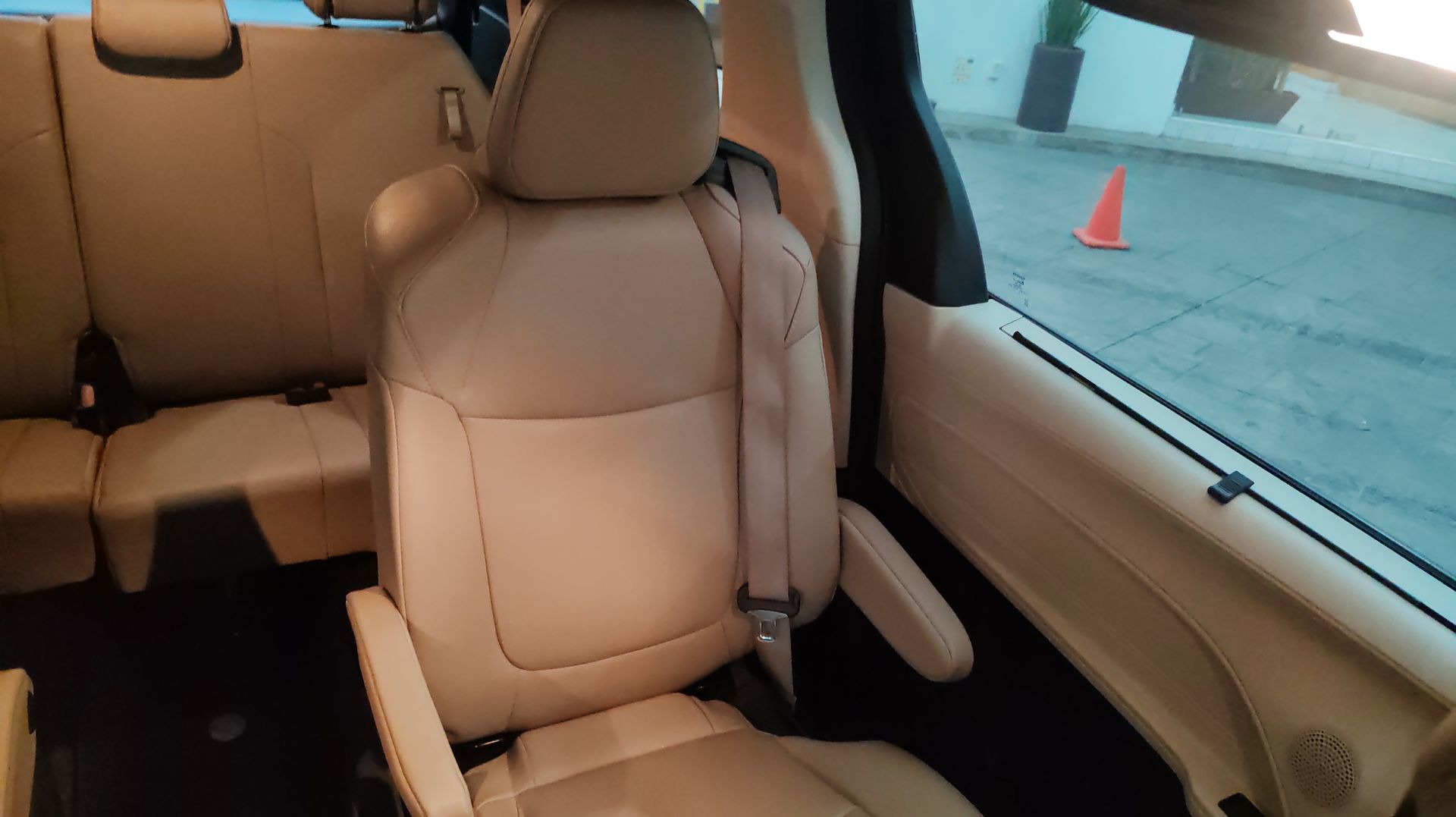2022 Toyota SIENNA XLE PIEL