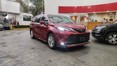 2022 Toyota SIENNA XLE PIEL