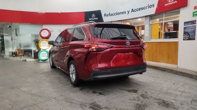 2022 Toyota SIENNA XLE PIEL