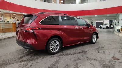 2022 Toyota SIENNA XLE PIEL